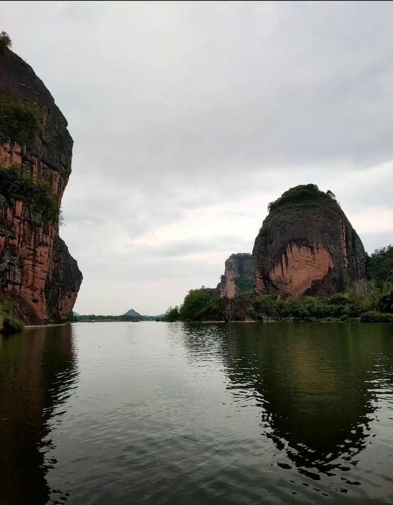 江西龙虎山风景区景点介绍,江西龙虎山风景区景点介绍天气预报